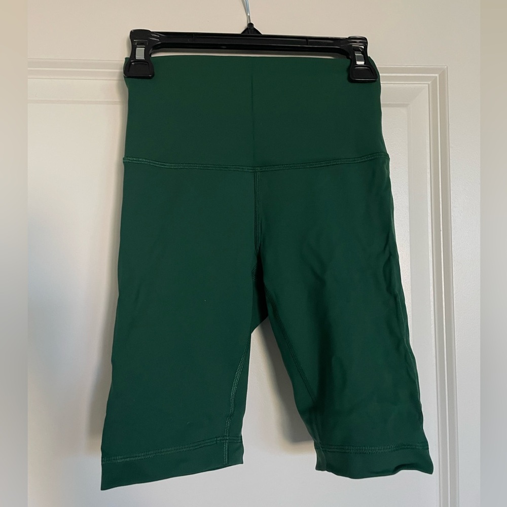 Lululemon Wunder Train High Rise Shorts 8”